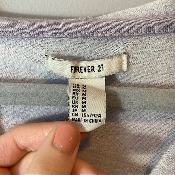 Forever 21 Distressed Hooded Top - Picture 3 of 3